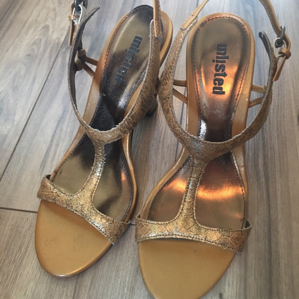Sandals Tan/Golf  US 7